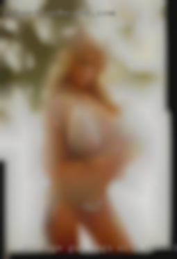 College guy legs with possible mommy issues..
